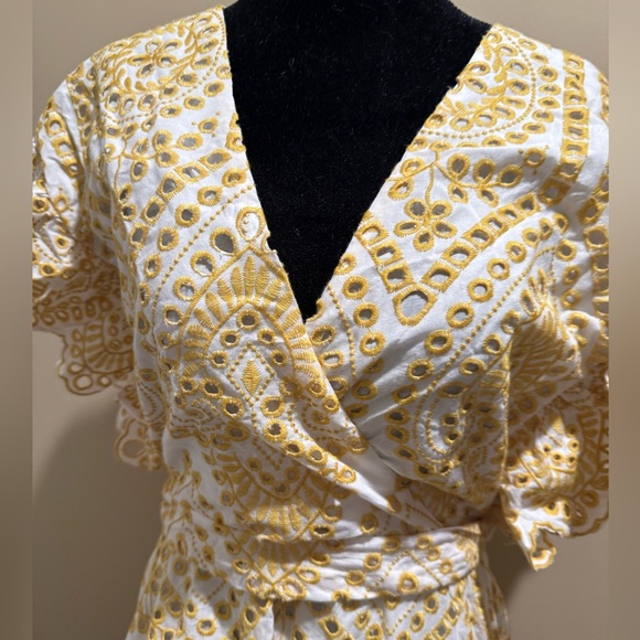 Mink Pink White and Yellow Lace Dress NWT - Picture 3 of 6